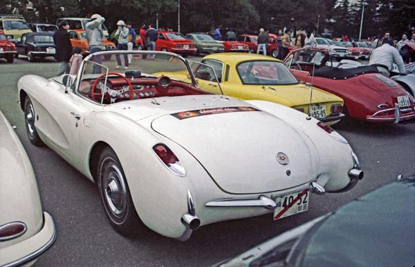 57-3b (85-02A-26) 1957 Chevrolet Corvette.jpg